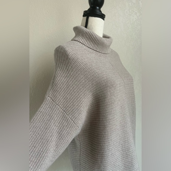 Cyrus Ribbed Turtleneck Pullover - Picture 6 of 10